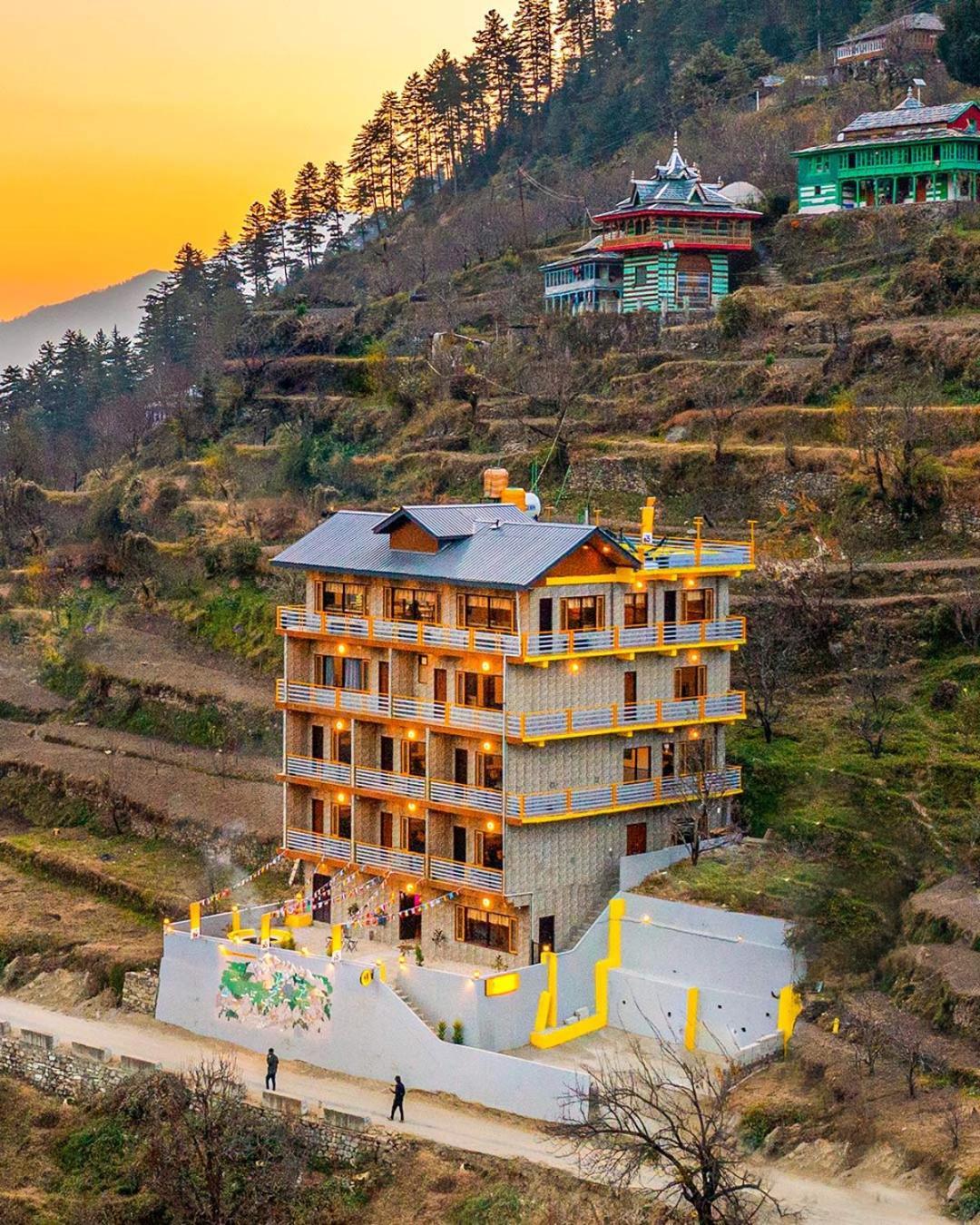 The Hosteller Tirthan Valley Gushaini Exteriör bild