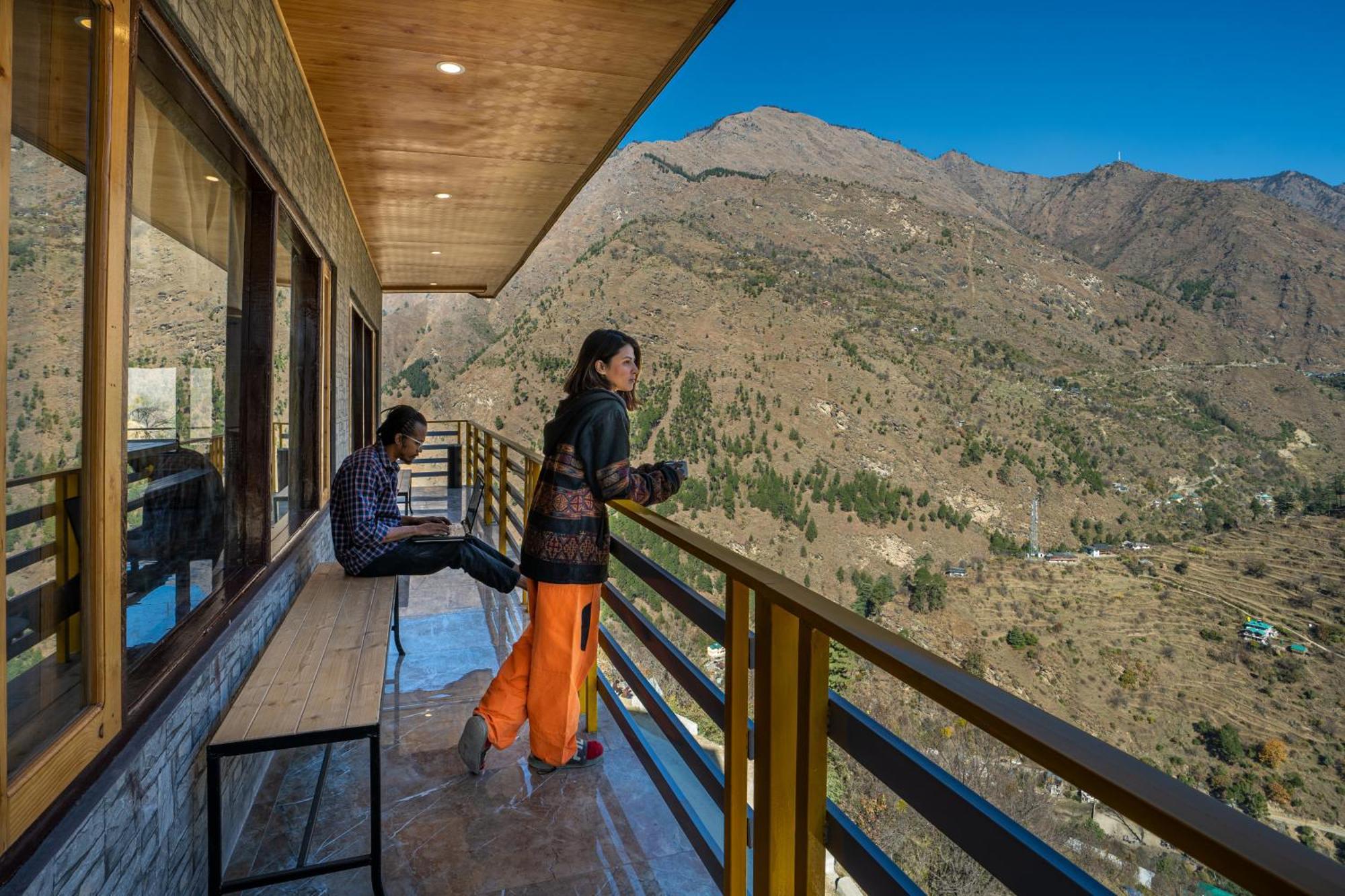 The Hosteller Tirthan Valley Gushaini Exteriör bild